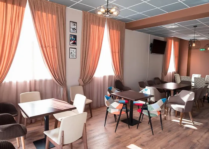 младежки център *