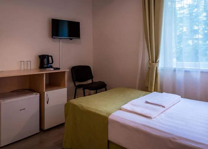 младежки център *