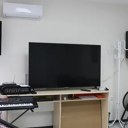 Youth Centre 假日公园 *