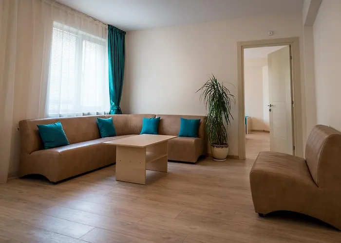 Üdülőpark Youth Centre